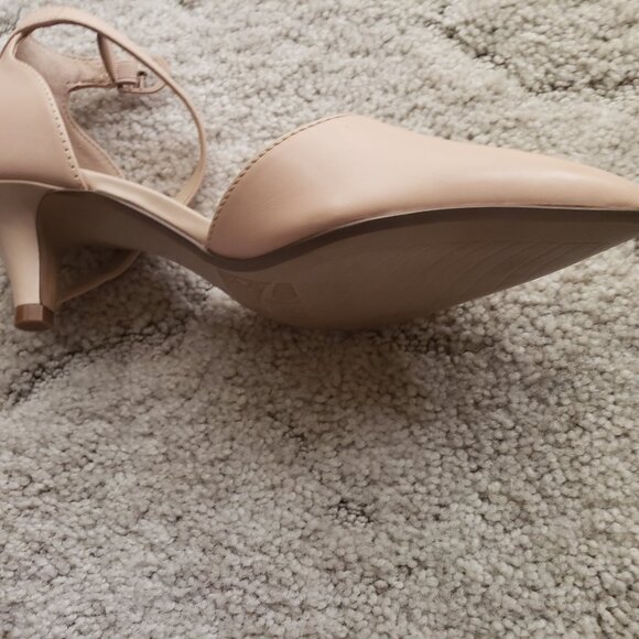 Shoes - Picture 2 of 3